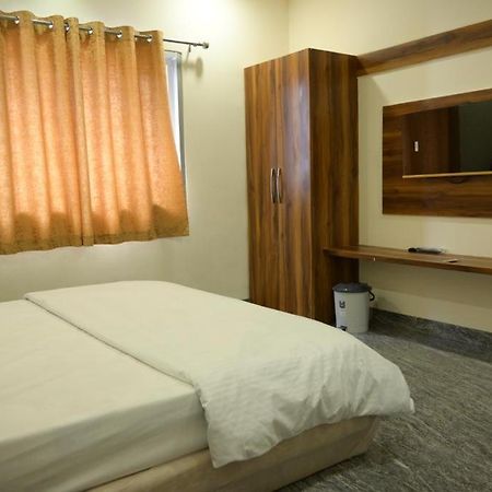 Hotel Anand Ujjain Dış mekan fotoğraf