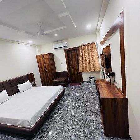 Hotel Anand Ujjain Dış mekan fotoğraf